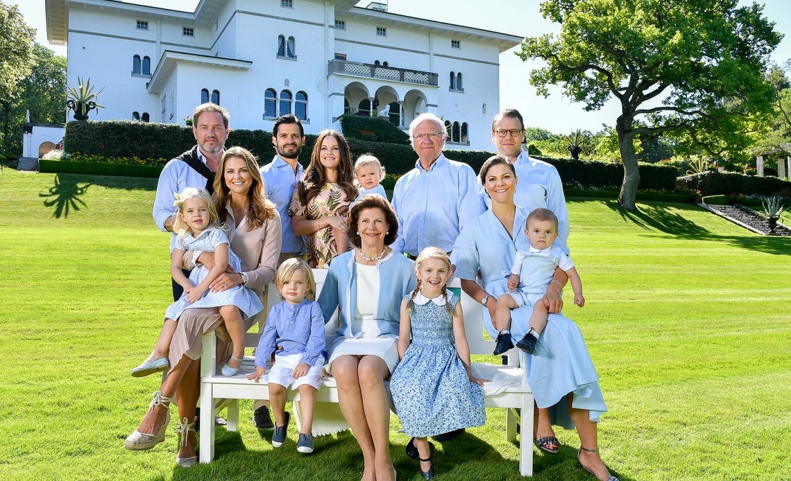 The Swedish royal family pictured in 2017